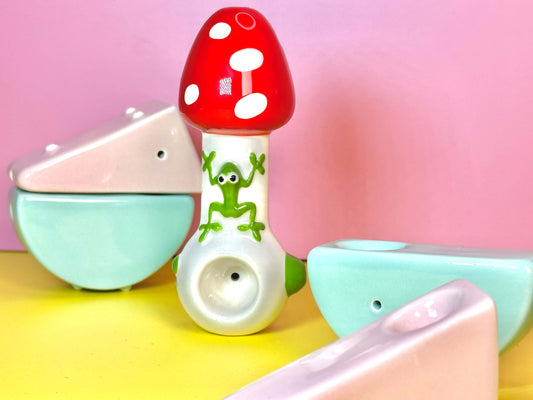 Discover the World of Ceramic Pipes: A Comprehensive Guide to Unique Smoking Experiences